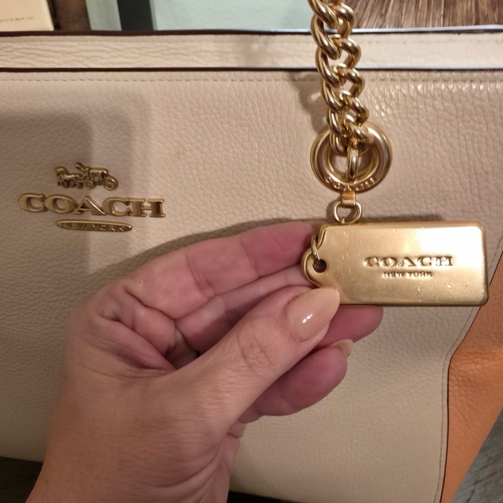 Coach White and Tan Tote Bag - Picture 3 of 14